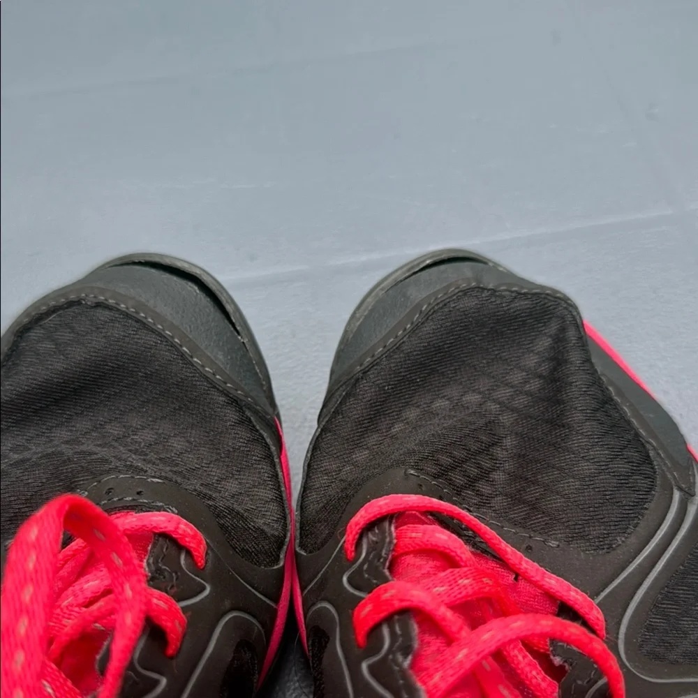 New Balance Minimus Black and Pink Running Shoes